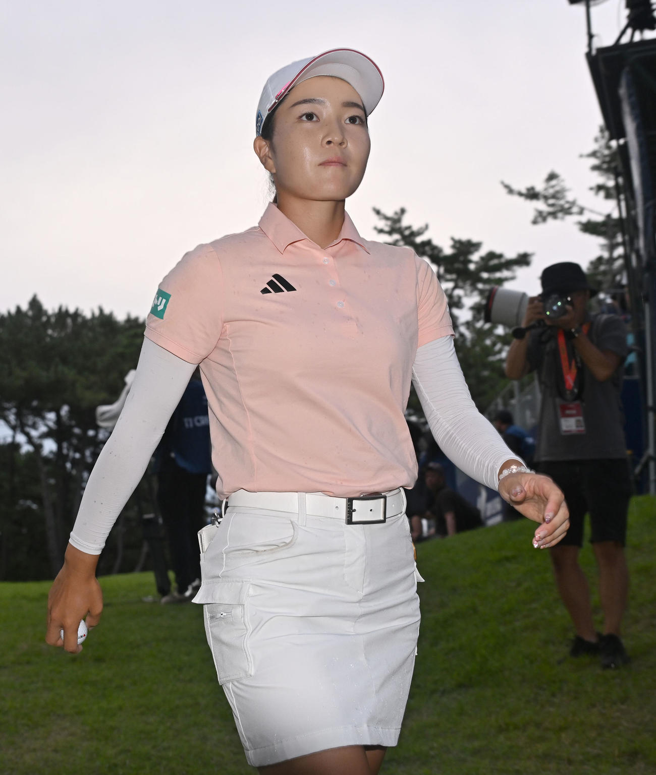 ソニー日本女子プロゴルフ選手権大会第2日、通算10アンダーで単独首位でホールアウトした佐藤心結（撮影・千葉一成）