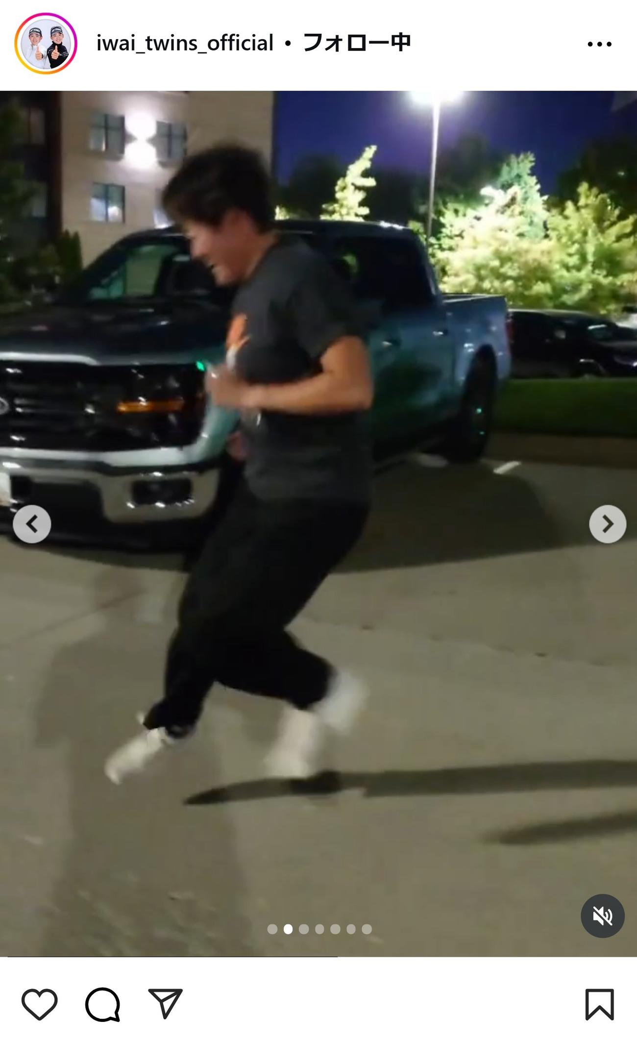 岩井姉妹の公式インスタグラムから