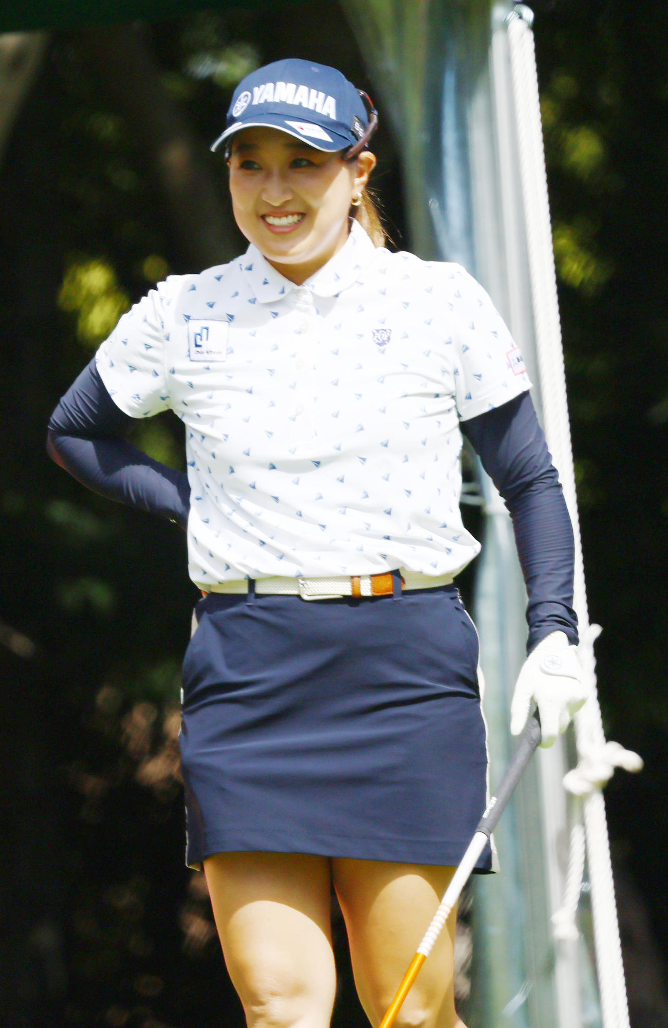 1番、笑顔で順番を待つ高木優（撮影・上山淳一）