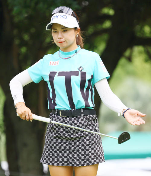 練習する藤田か（撮影・上山淳一）