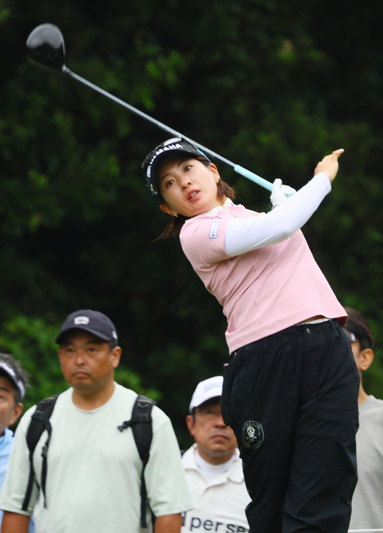3番、ティーショットを放つ永井（撮影・上山淳一）
