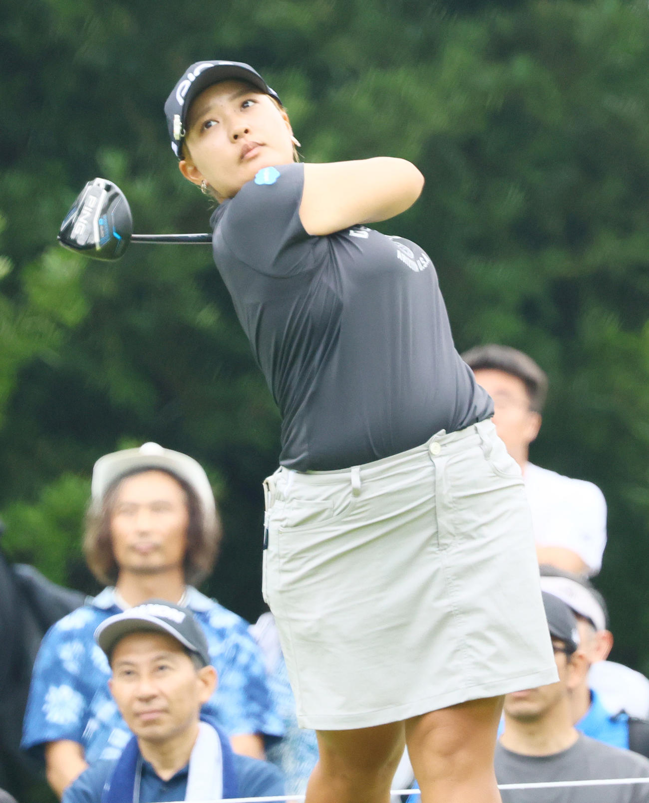3番、ティーショットを放つ鈴木（撮影・上山淳一）