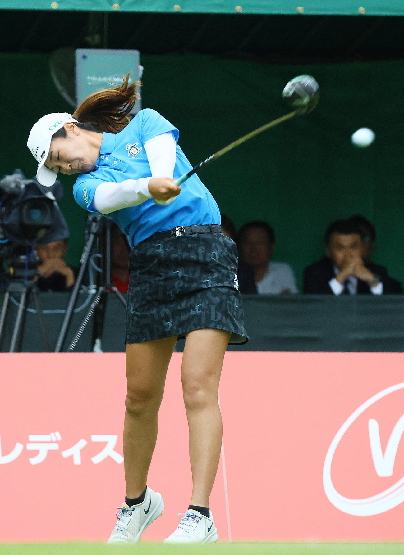 ドライビング女王コンテストで273．4ヤードを記録し3位の神谷そら（撮影・上山淳一）