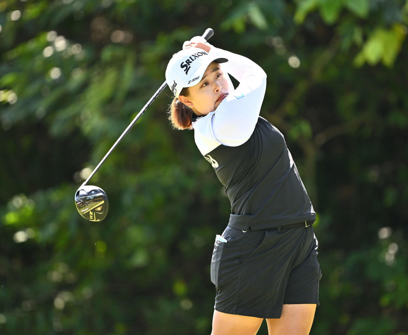 2番、ティーショットを放つ永田（撮影・滝沢徹郎）