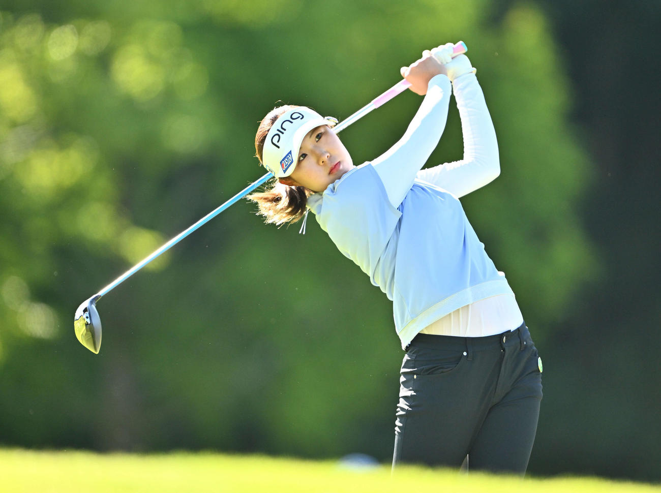 8番、ティーショットを放つ高野（撮影・滝沢徹郎）