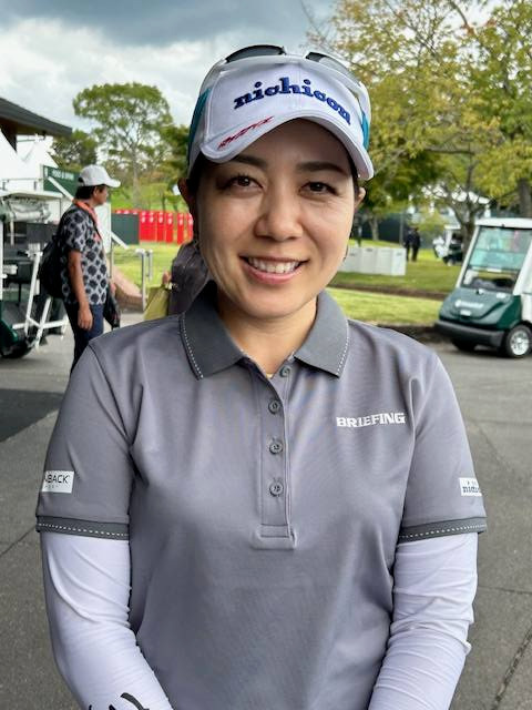 取材に応じる宮里美香