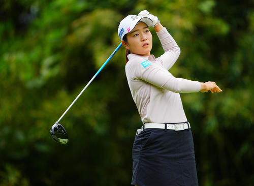 3番、ティーショットに臨む佐藤（撮影・垰建太）