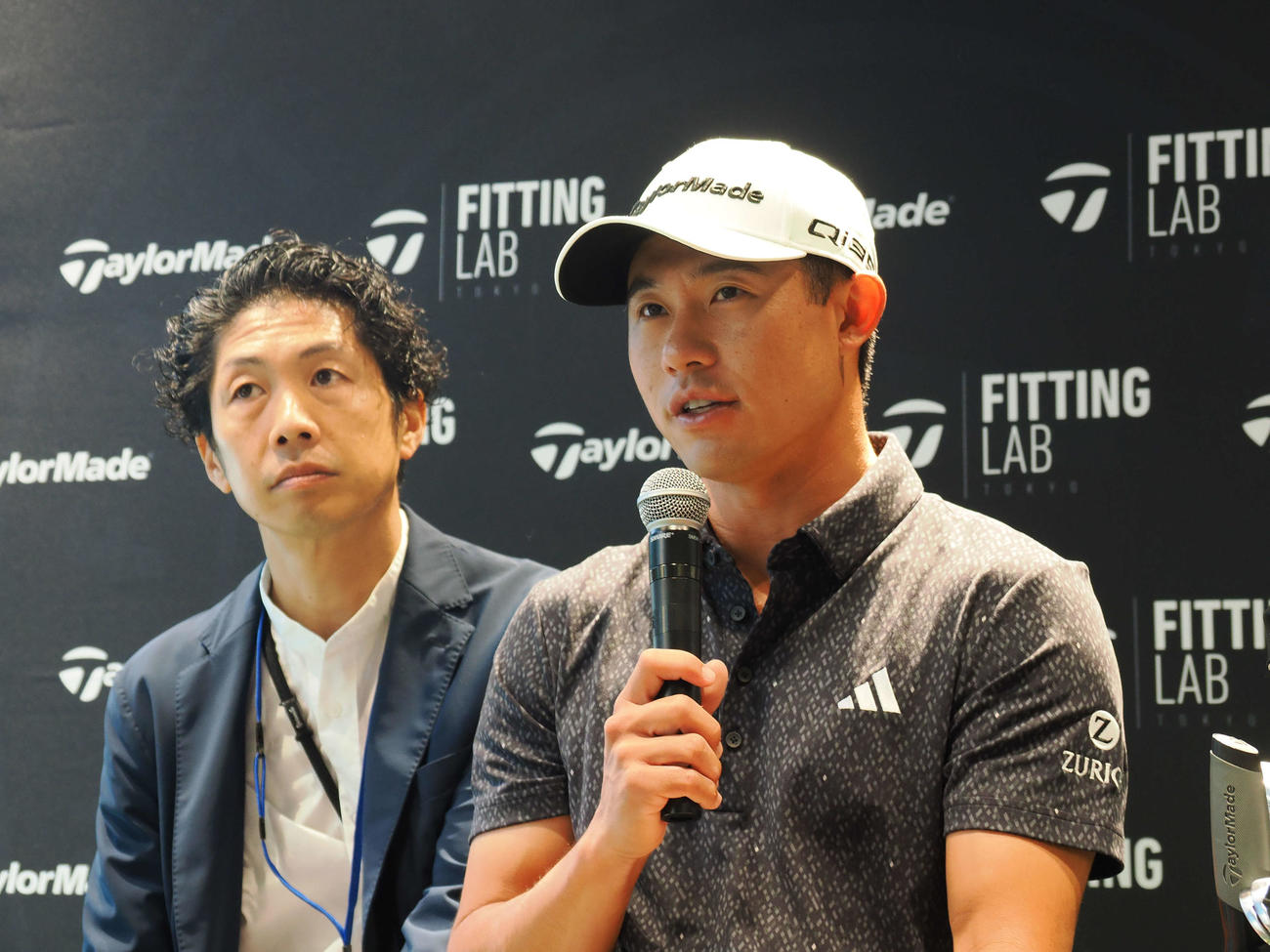テーラーメイドのフィッティングラボでトークショーを行うコリン・モリカワ