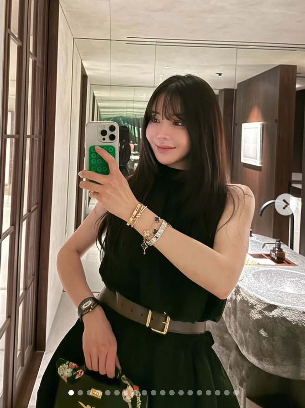 アン・シネのインスタグラムから