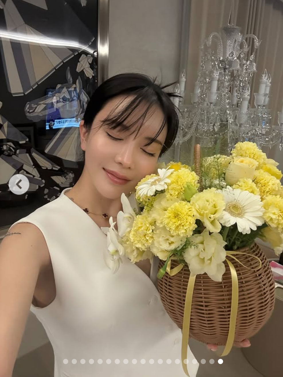 アン・シネのインスタグラムから