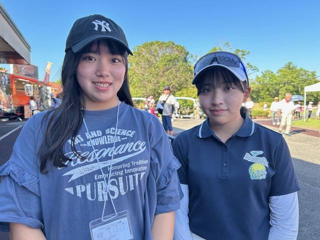 岩永梨花（右）の応援に駆けつけた姉杏奈