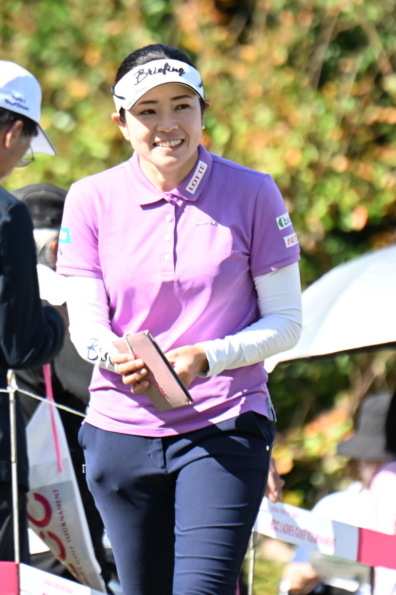 1番、笑顔でスタートする仲宗根澄香（撮影・和賀正仁）