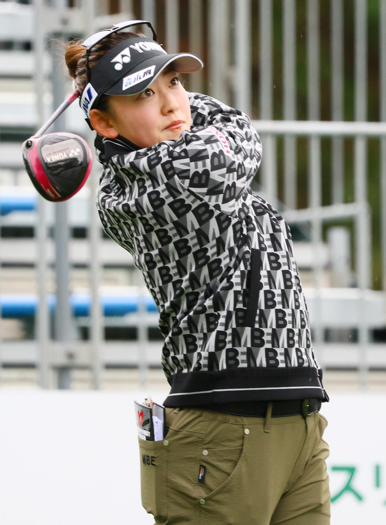 プロアマ大会で調整する岩井千（撮影・上山淳一）