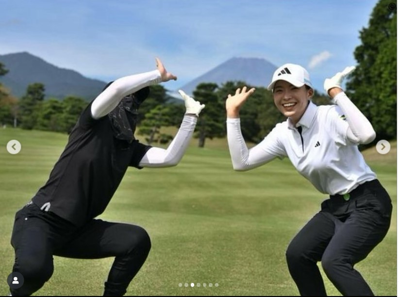 渋野日向子のマネジャーが運営する公式インスタグラムから