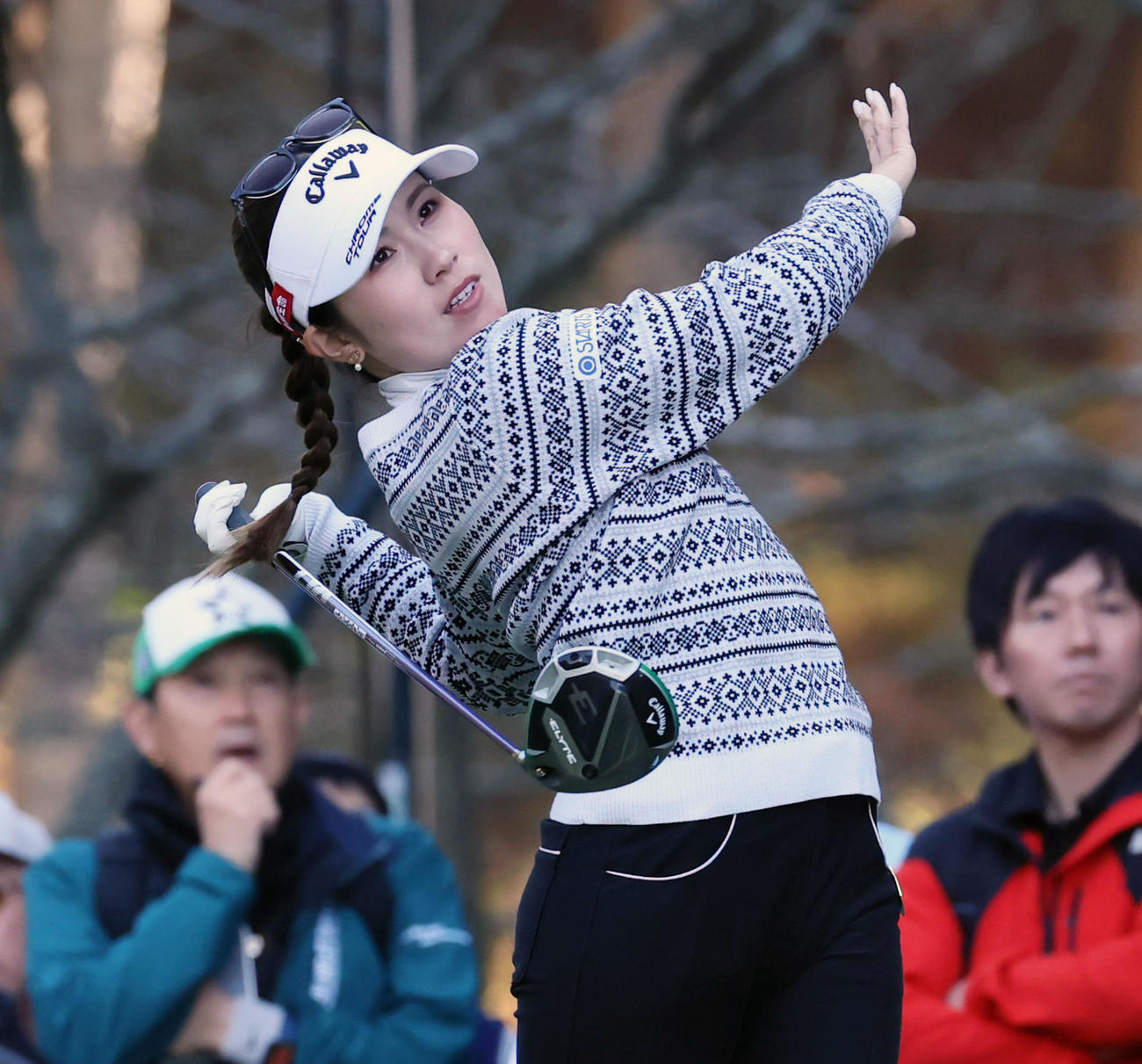 13番、ティーショットを放つ西村（撮影・加藤哉）
