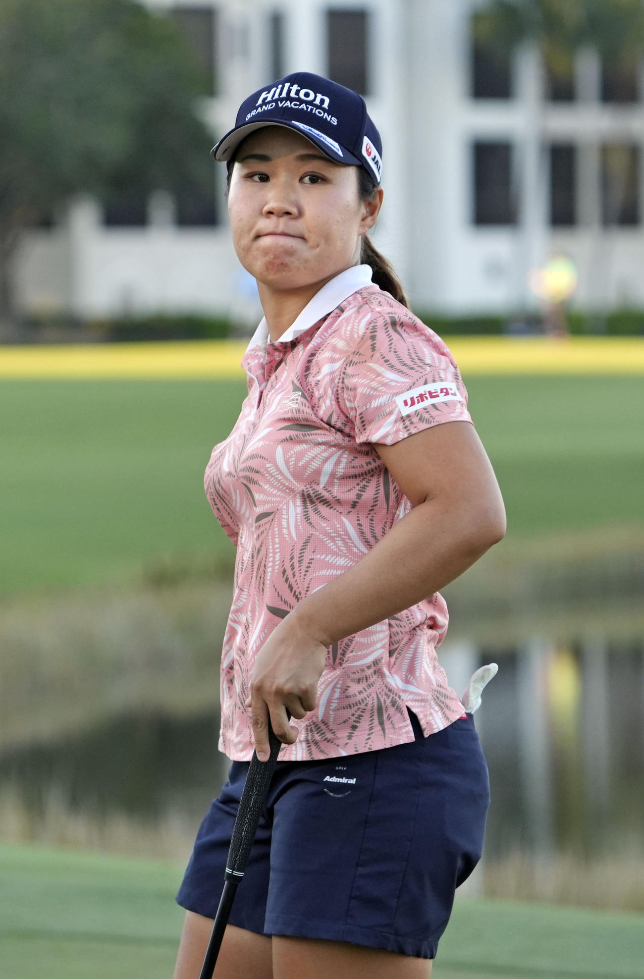 第3ラウンド、ホールアウトする畑岡奈紗。通算11アンダーで9位＝ティブロンGC（共同）