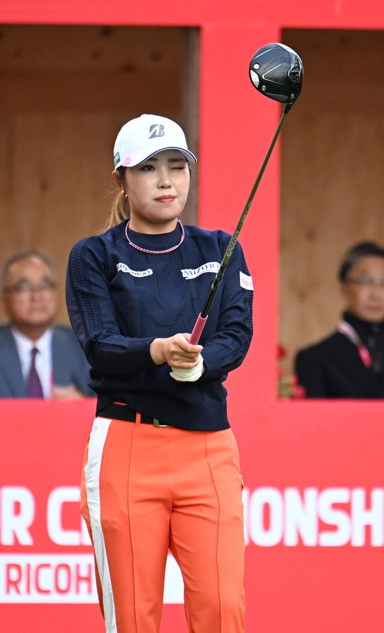 1番、狙いを定める古江彩佳（撮影・和賀正仁）