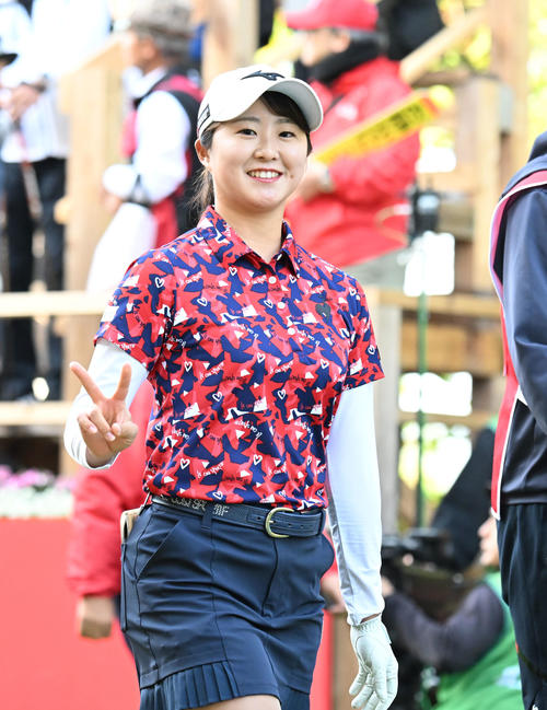 1番、笑顔でスタートする稲垣那奈子（撮影・和賀正仁）