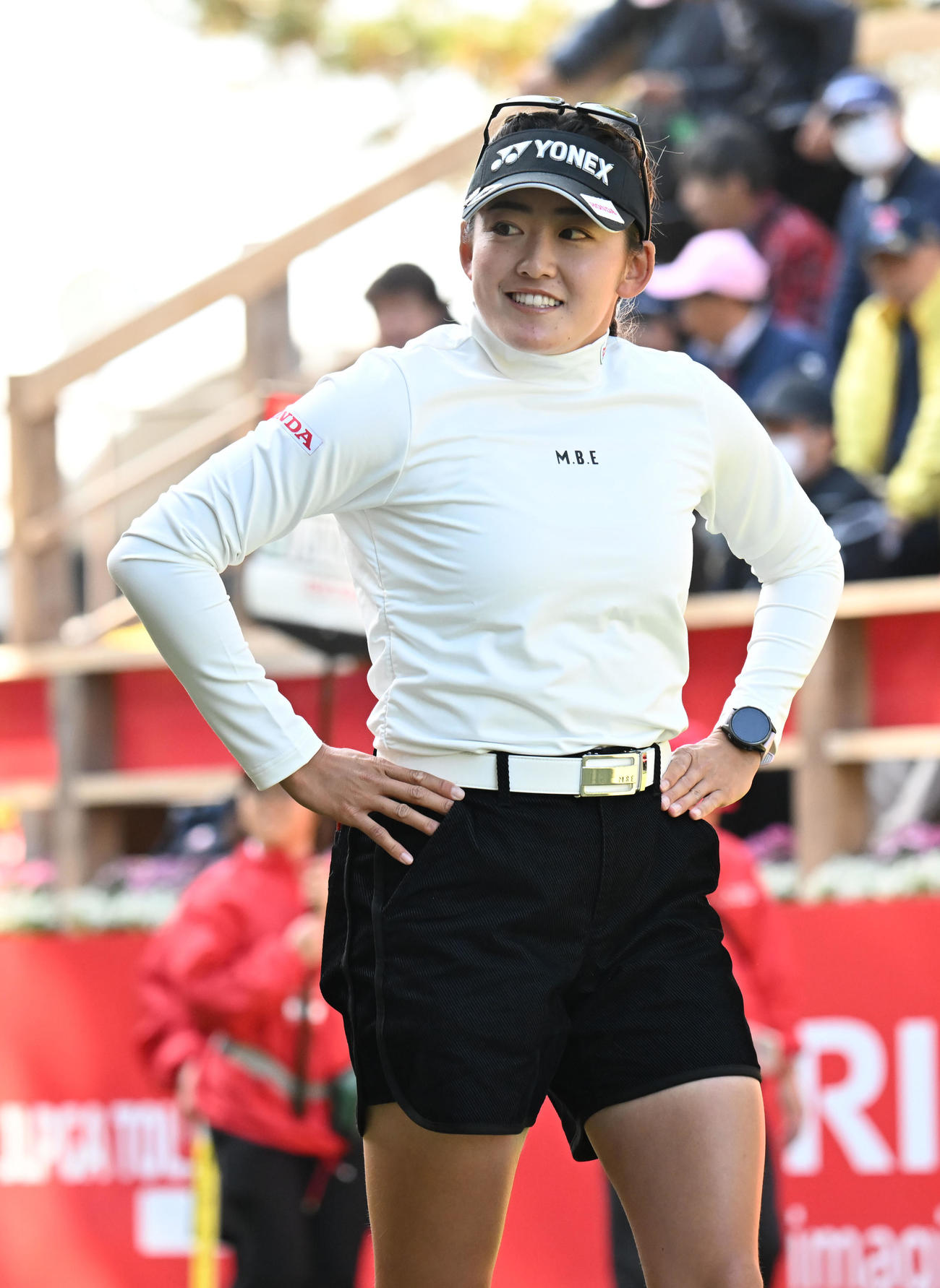 1番、笑顔でスタートする岩井千怜（撮影・和賀正仁）
