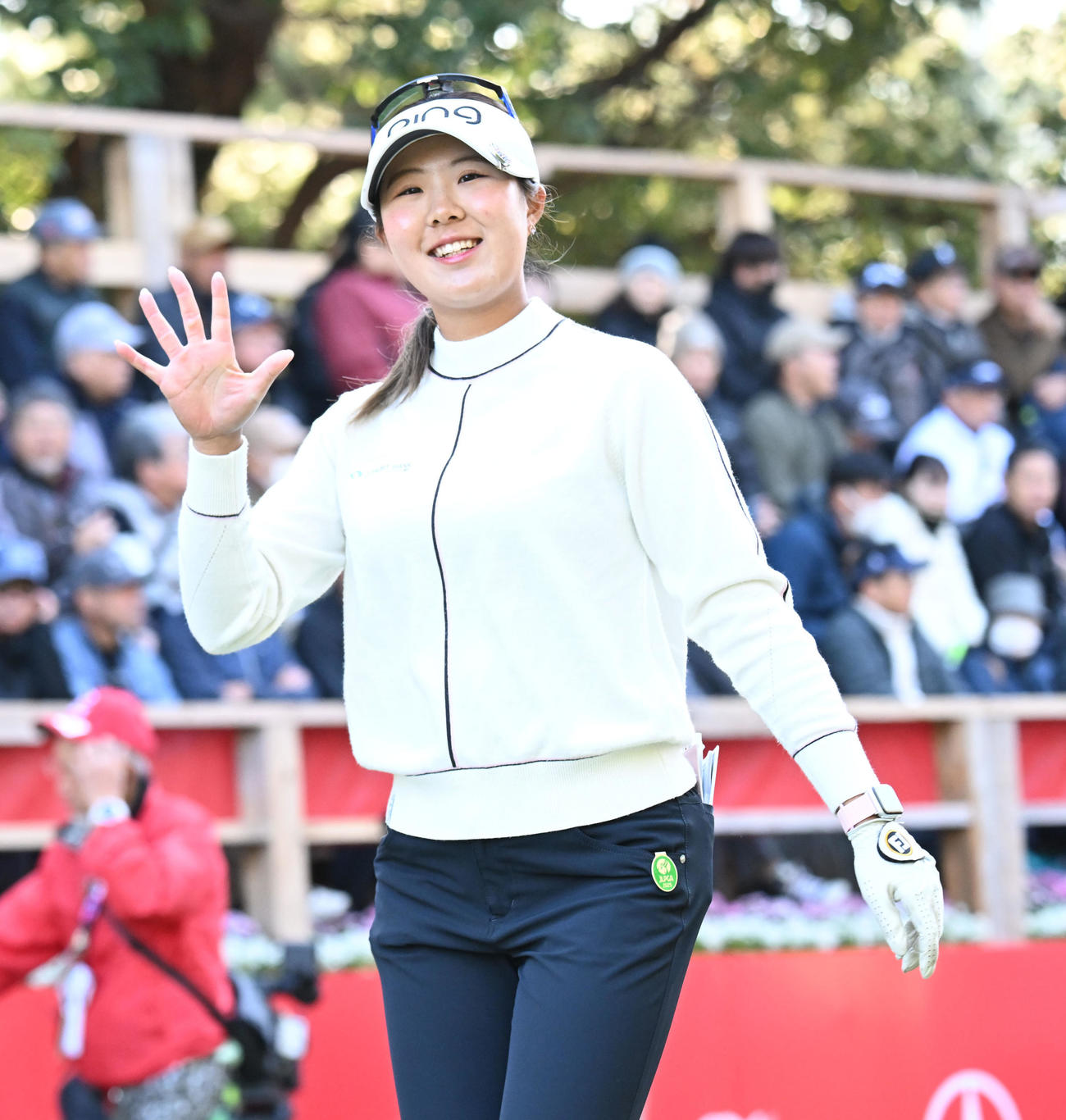 1番、笑顔でスタートする高野愛姫（撮影・和賀正仁）