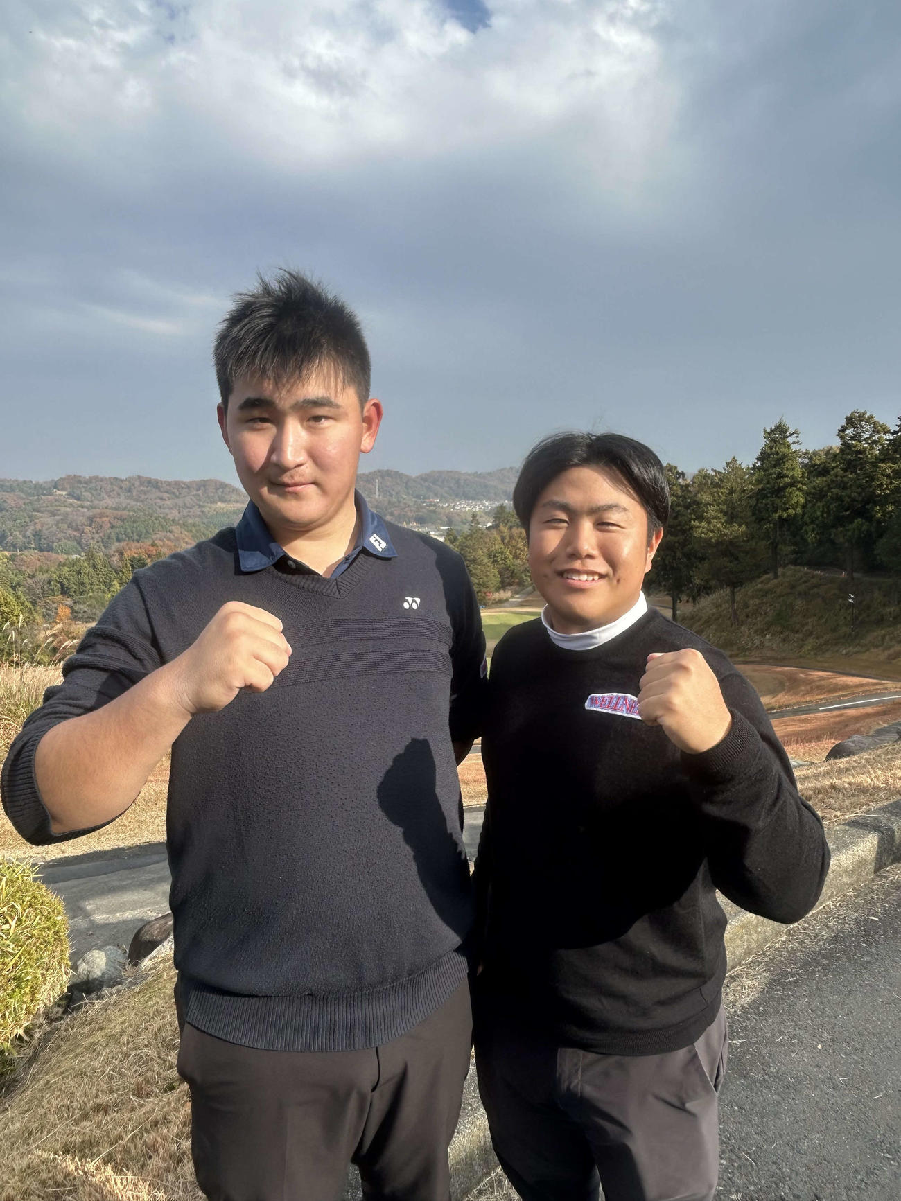 南・東コースでトップ通過の屋木（右）、渡辺ペア