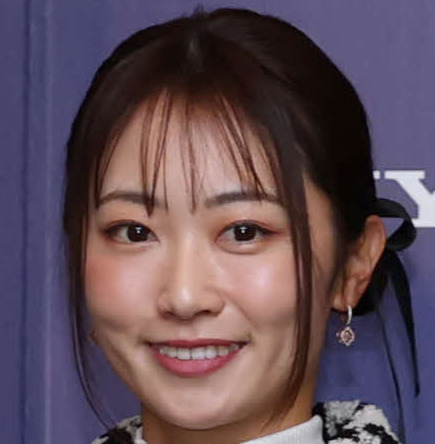 授賞式でドレスアップした安田（撮影・増田悦実）