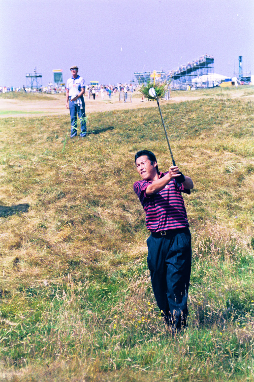 全英オープン　ショットを放つジャンボ尾崎さん