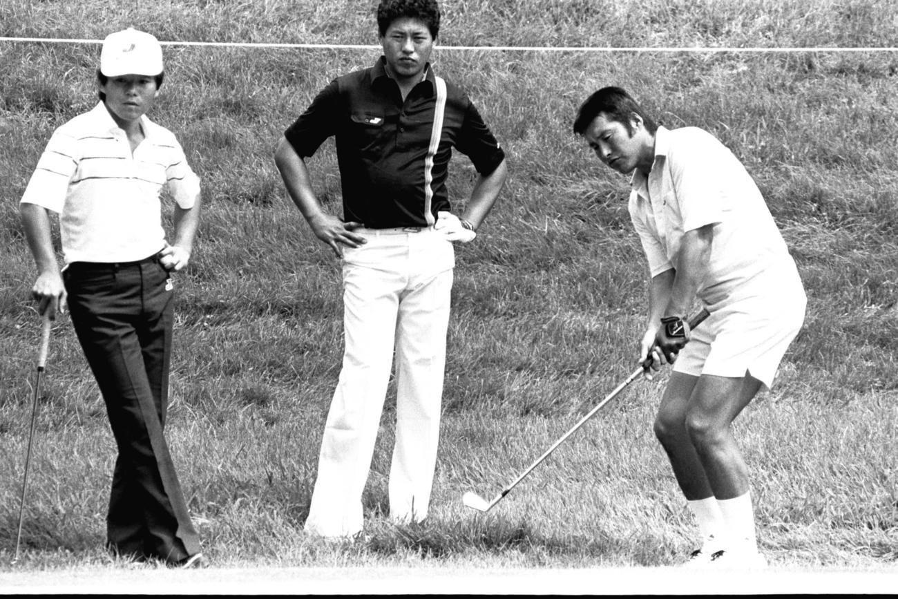 関東オープンで、左から尾崎直道、尾崎健夫、尾崎将司（1983年9月撮影）