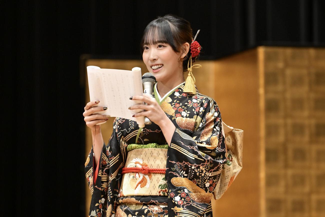 日野市二十歳のつどいでスピーチする馬場（撮影・滝沢徹郎）