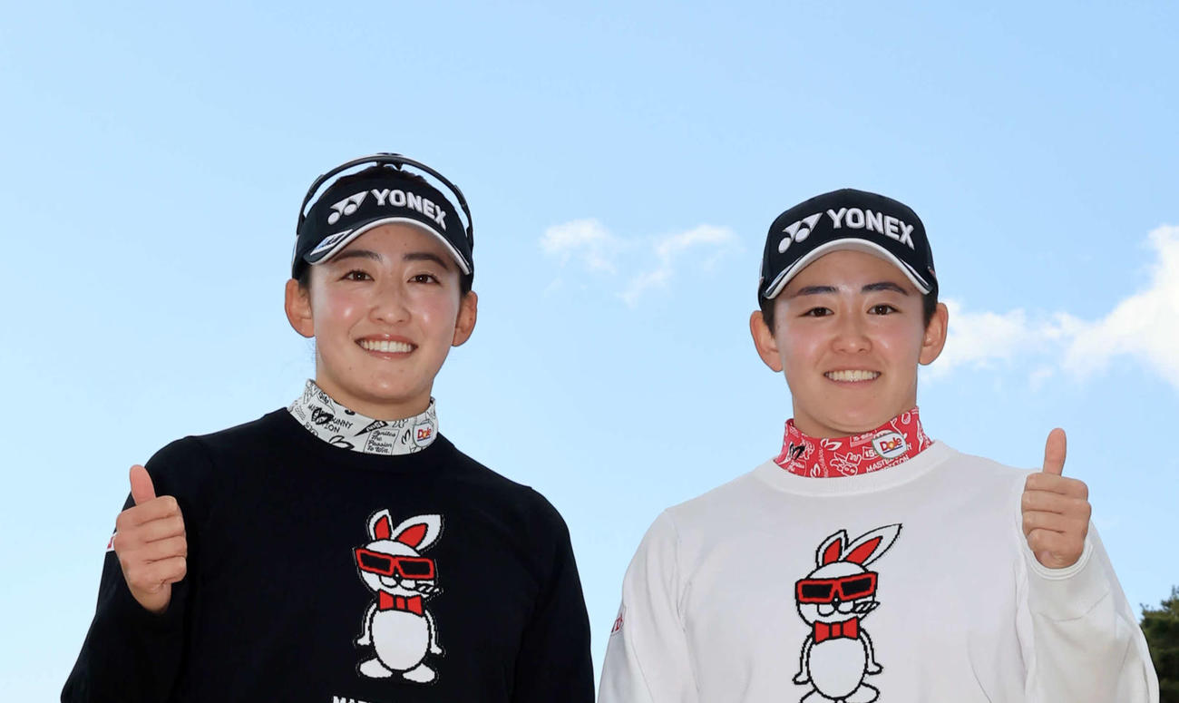 岩井千怜（左）と岩井明愛（2025年3月撮影）