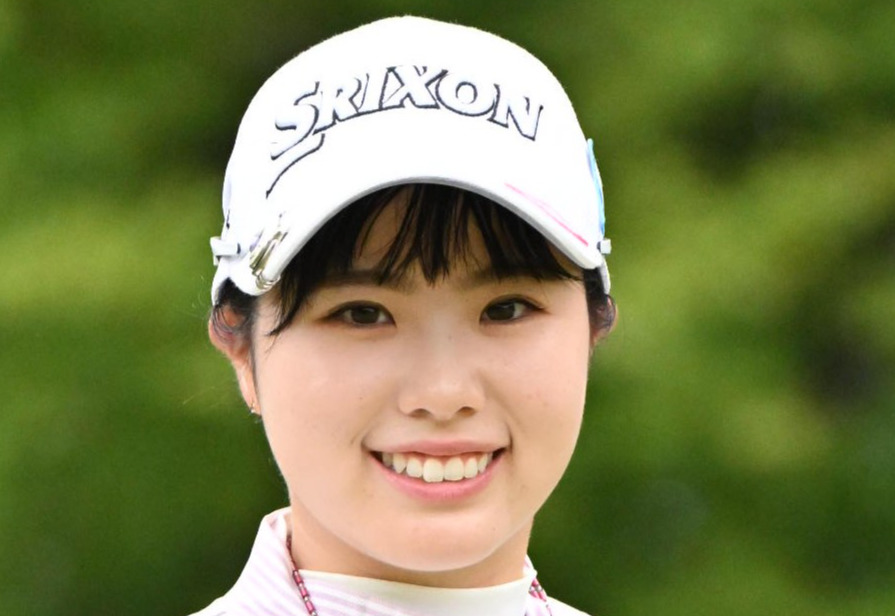 尾関彩美悠（2025年10月撮影）