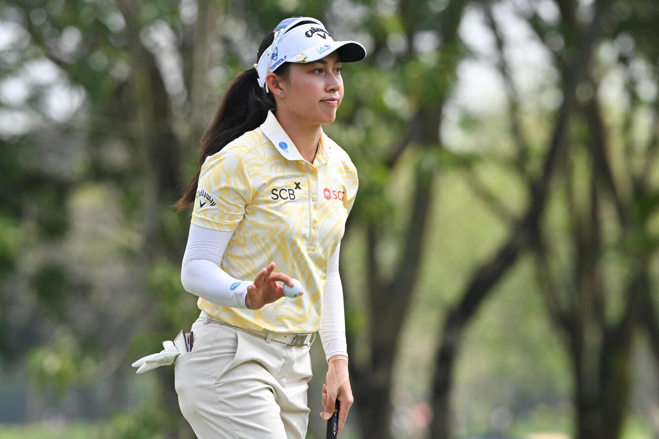 ホンダLPGA　最終ラウンド、2番ホールでパットを決めたジーノ・ティティクル（AP）