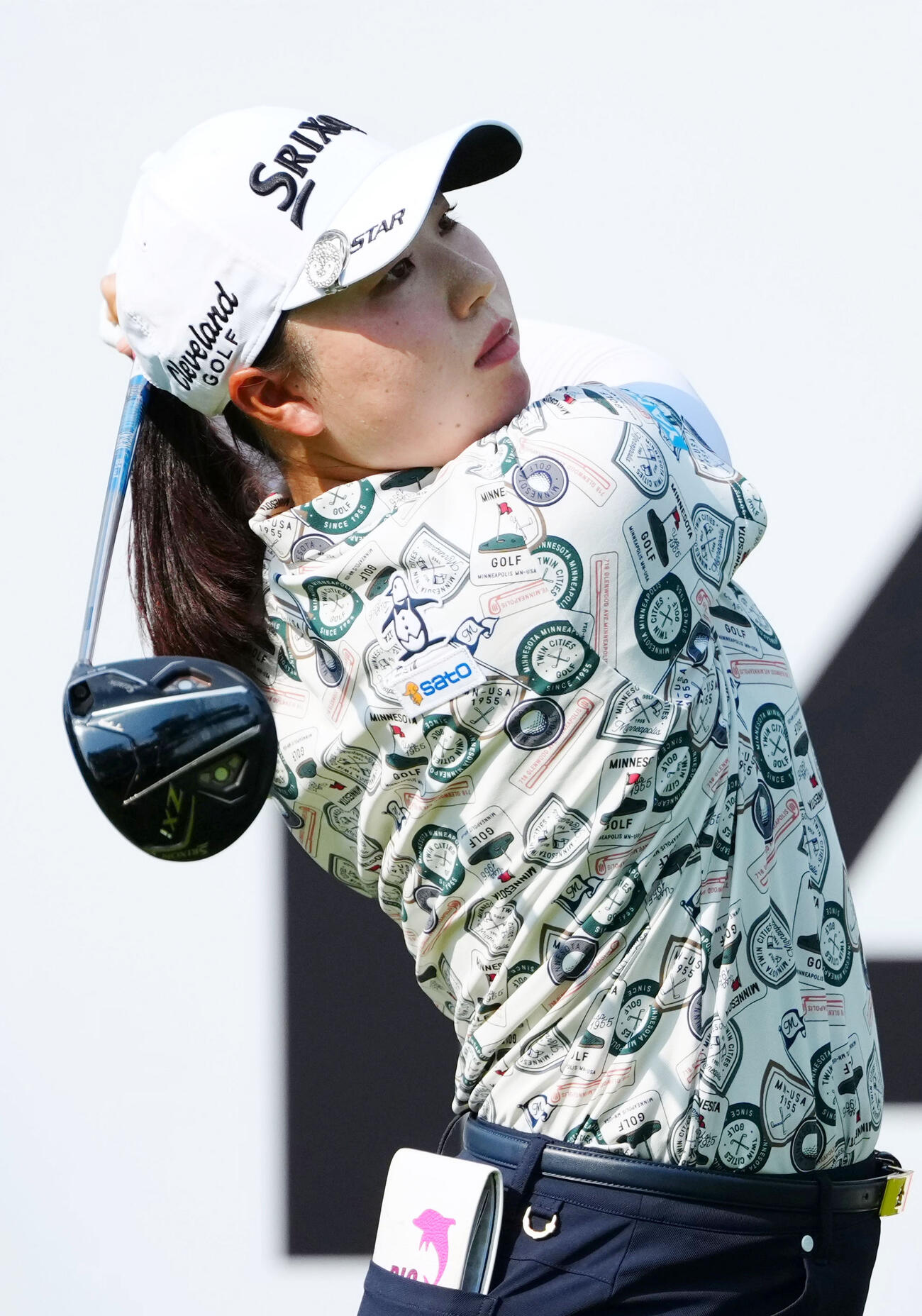 最終ラウンド、14番でティーショットを放つ竹田麗央。通算11アンダーで31位＝サイアムCC（共同）