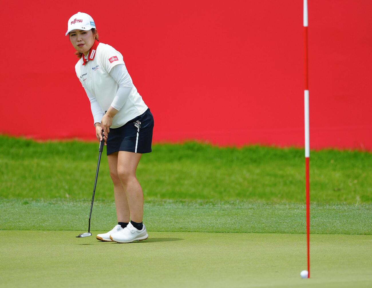 HSBC女子世界選手権　第3ラウンド、18番でバーディーパットを決める古江彩佳（共同）