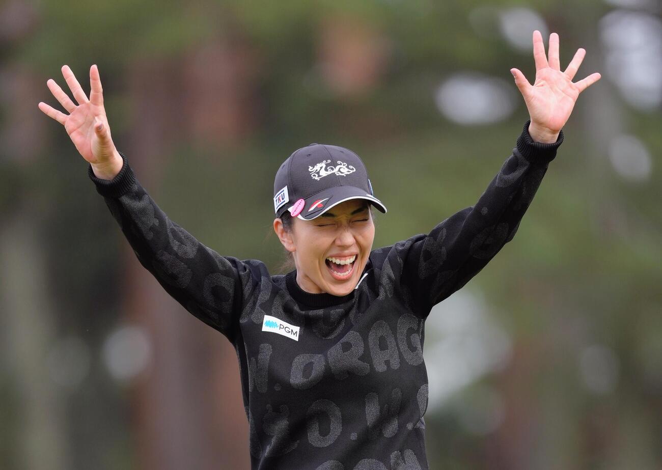 優勝し喜ぶ笠（撮影・足立雅史）
