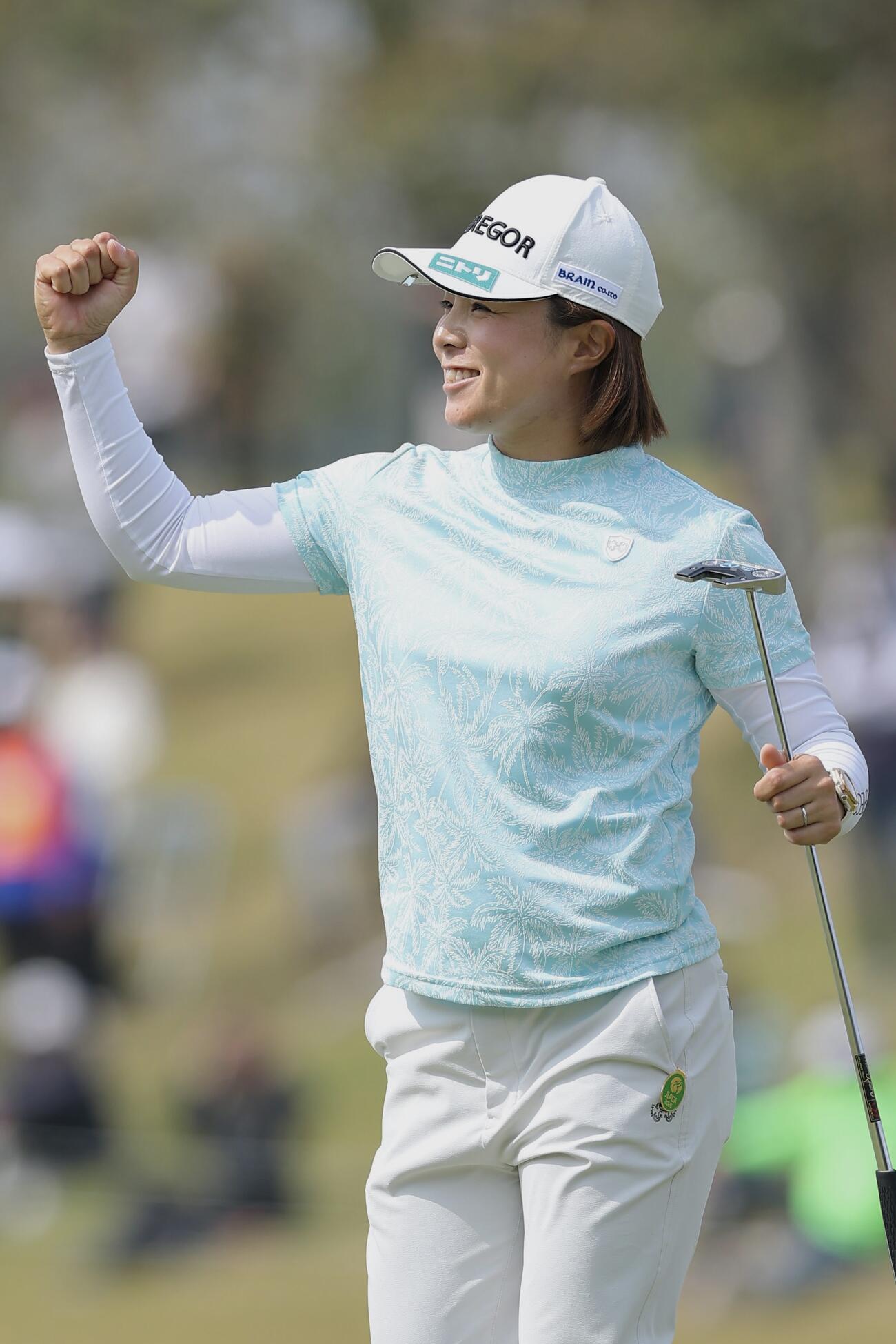 18番、優勝を決めガッツポーズする永峰（撮影・前田充）