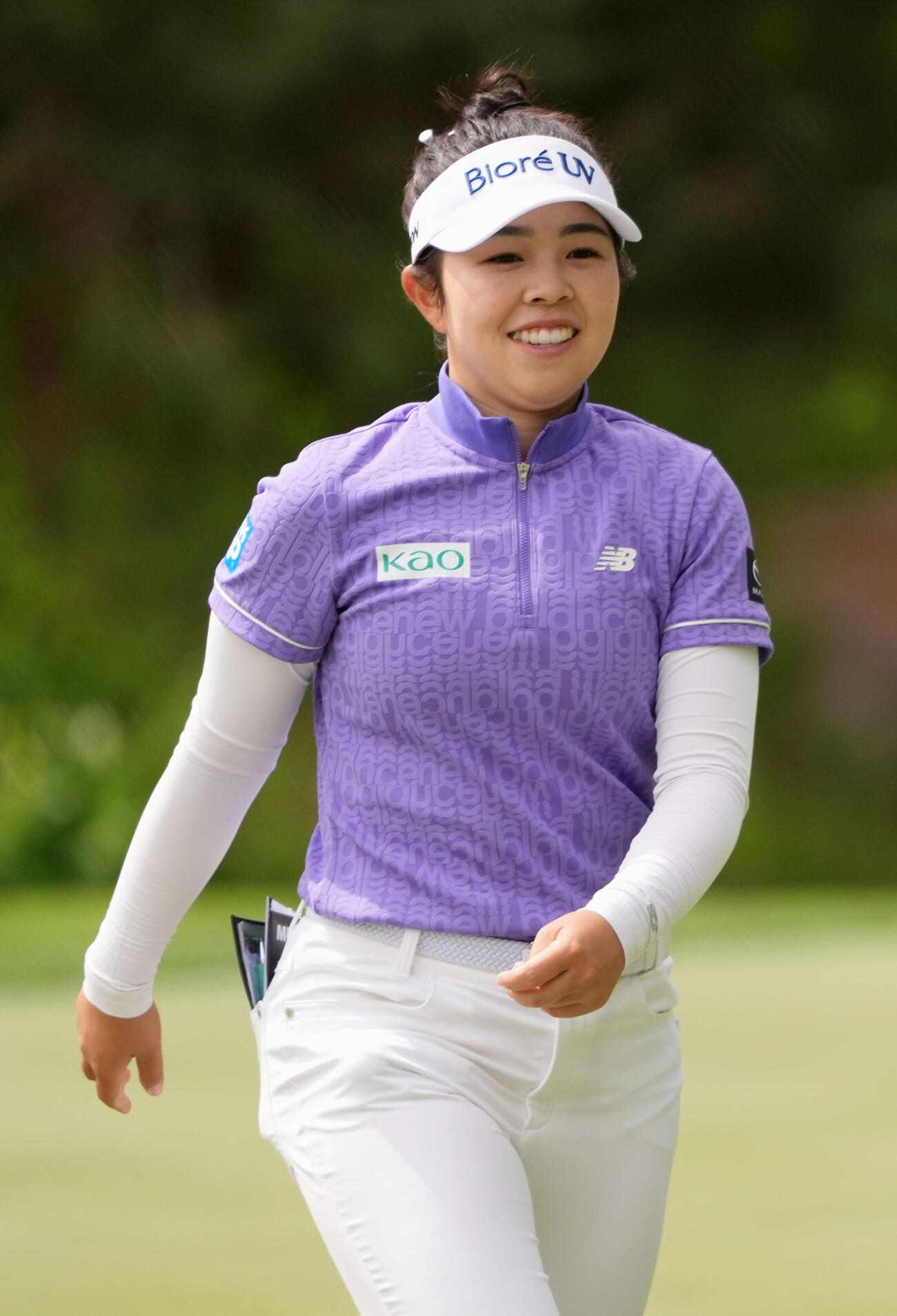 第1ラウンド、笑顔でホールアウトする山下美夢有＝シャドークリークGC（共同）