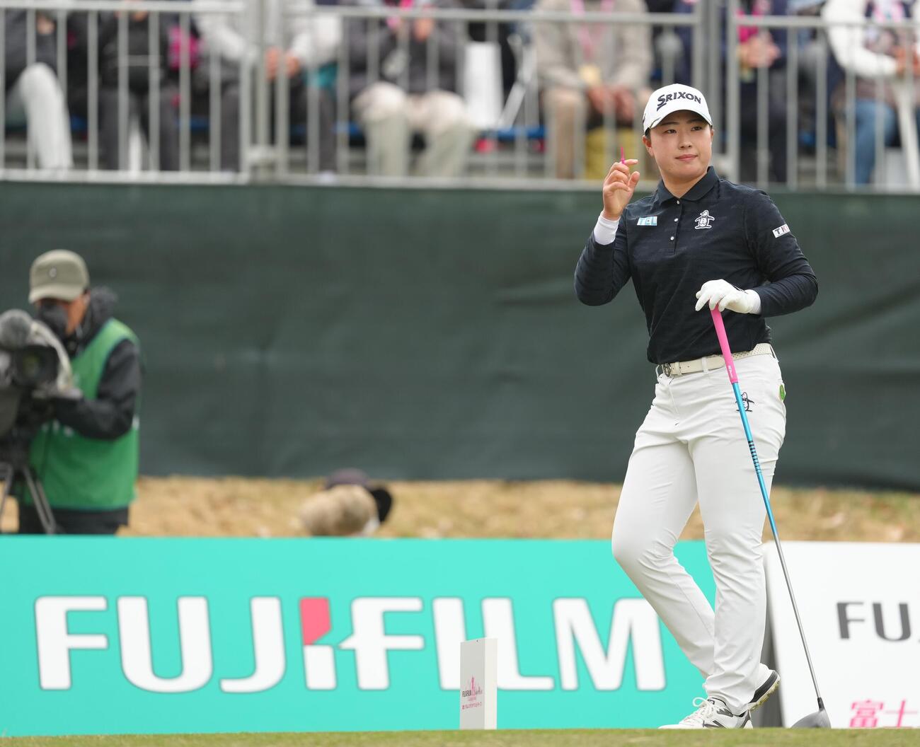 1番、ティーショットを放つ竹田麗央（撮影・足立雅史）