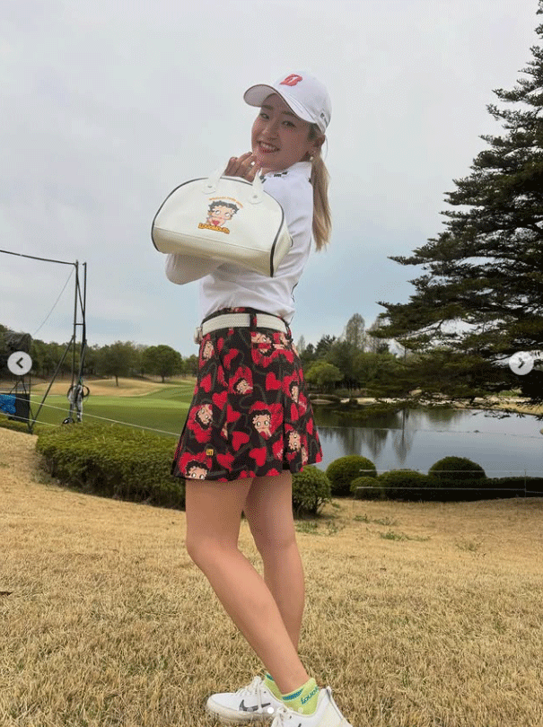 桑木志帆のインスタグラムから