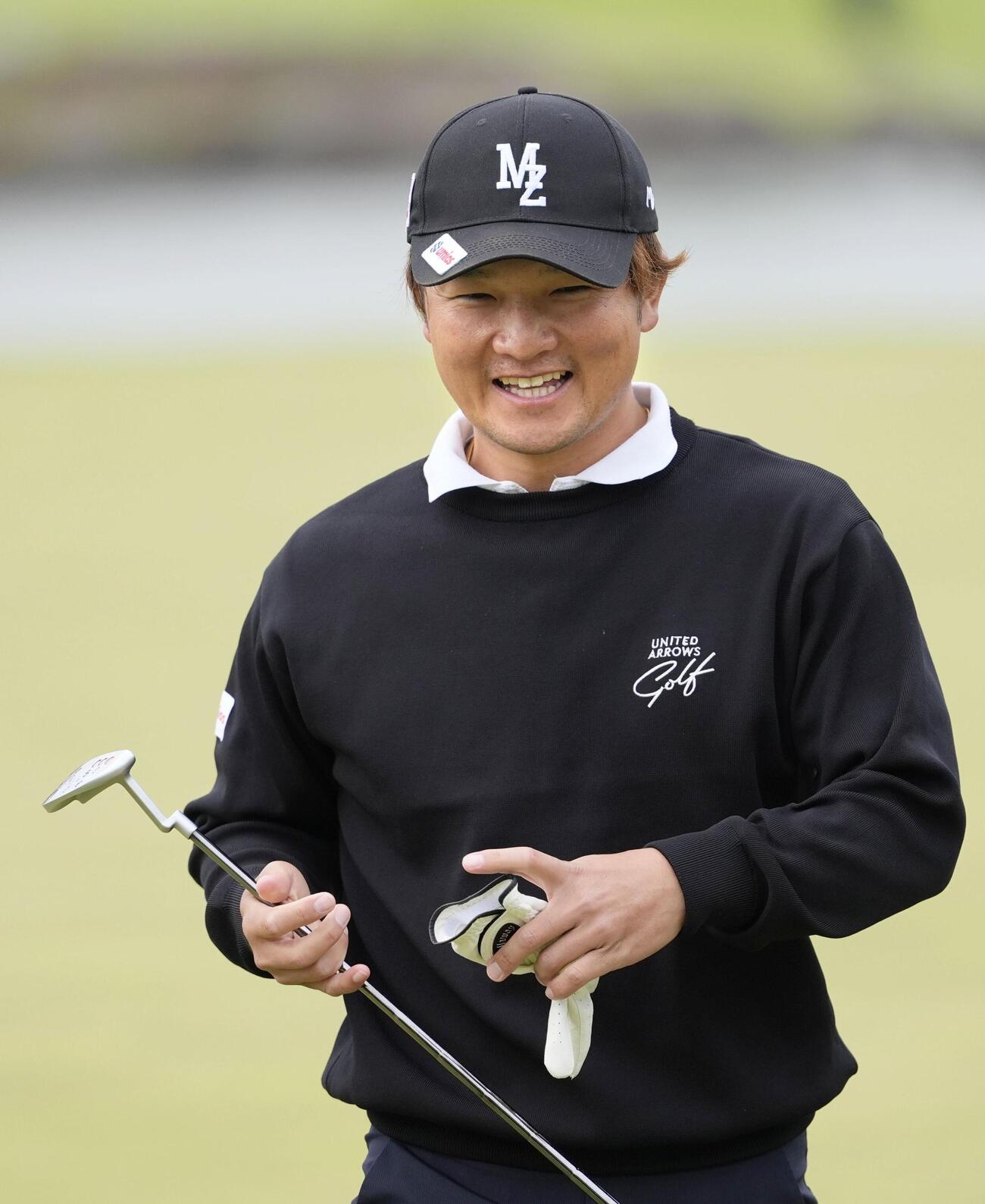 第2日、通算13アンダーで首位の香妻陣一朗＝MZ・GC(共同)