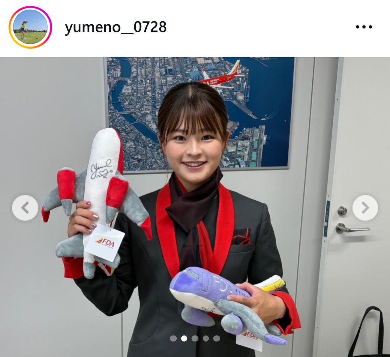 CA姿の政田夢乃（政田夢乃のインスタグラムから）