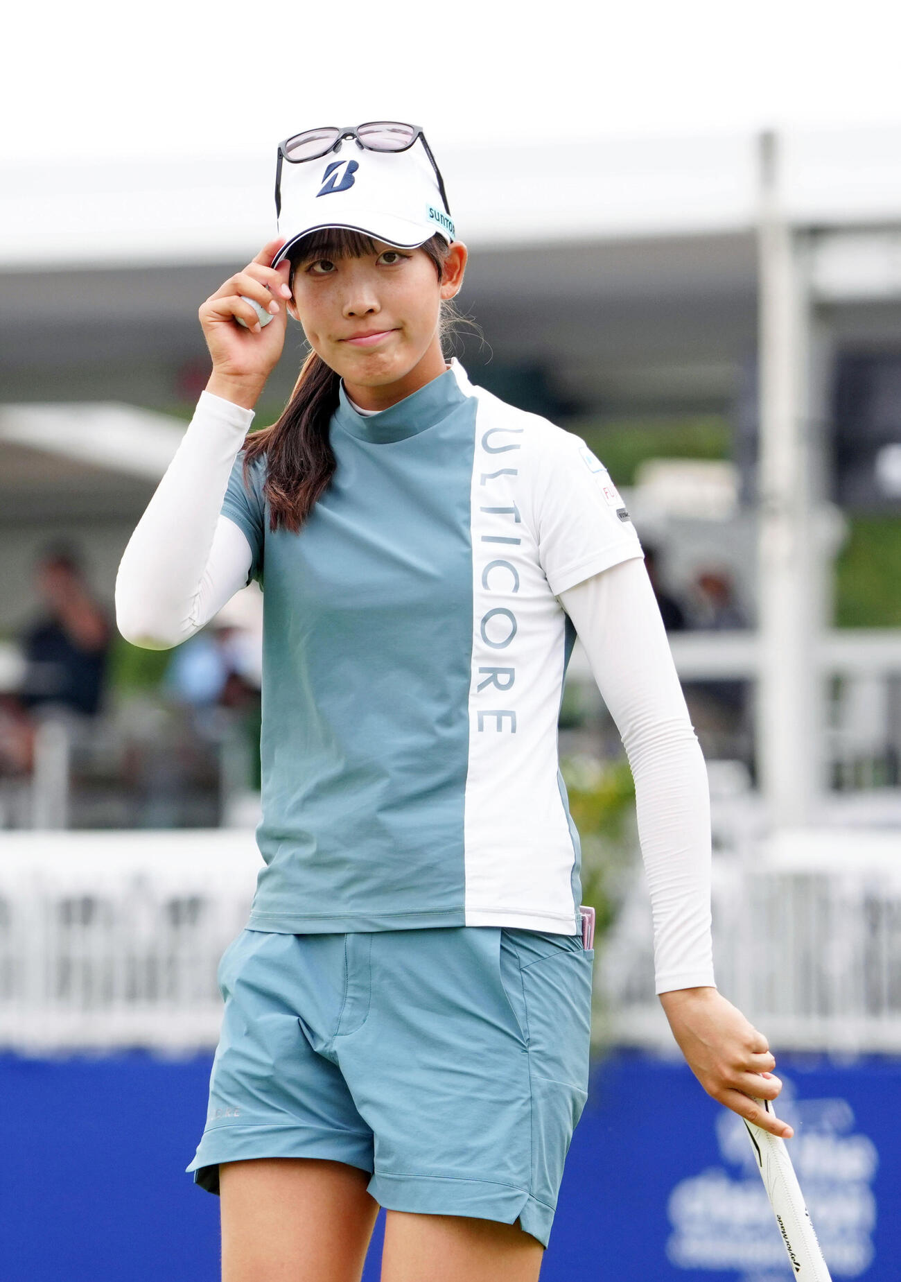 最終ラウンド、ホールアウトする馬場咲希。通算2アンダーで27位＝メモリアルパーク・コース（共同）