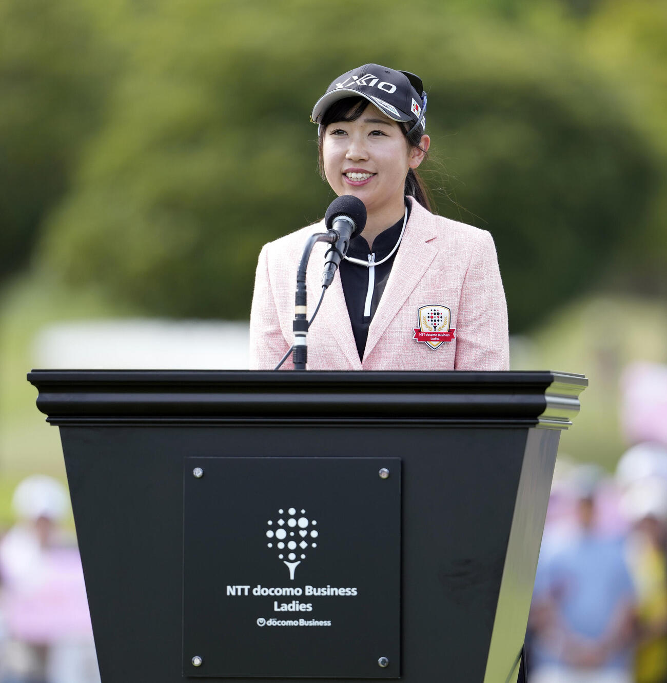 NTTドコモビジネスレディス　最終日　優勝しスピーチする菅沼菜々（撮影・小島史椰）.