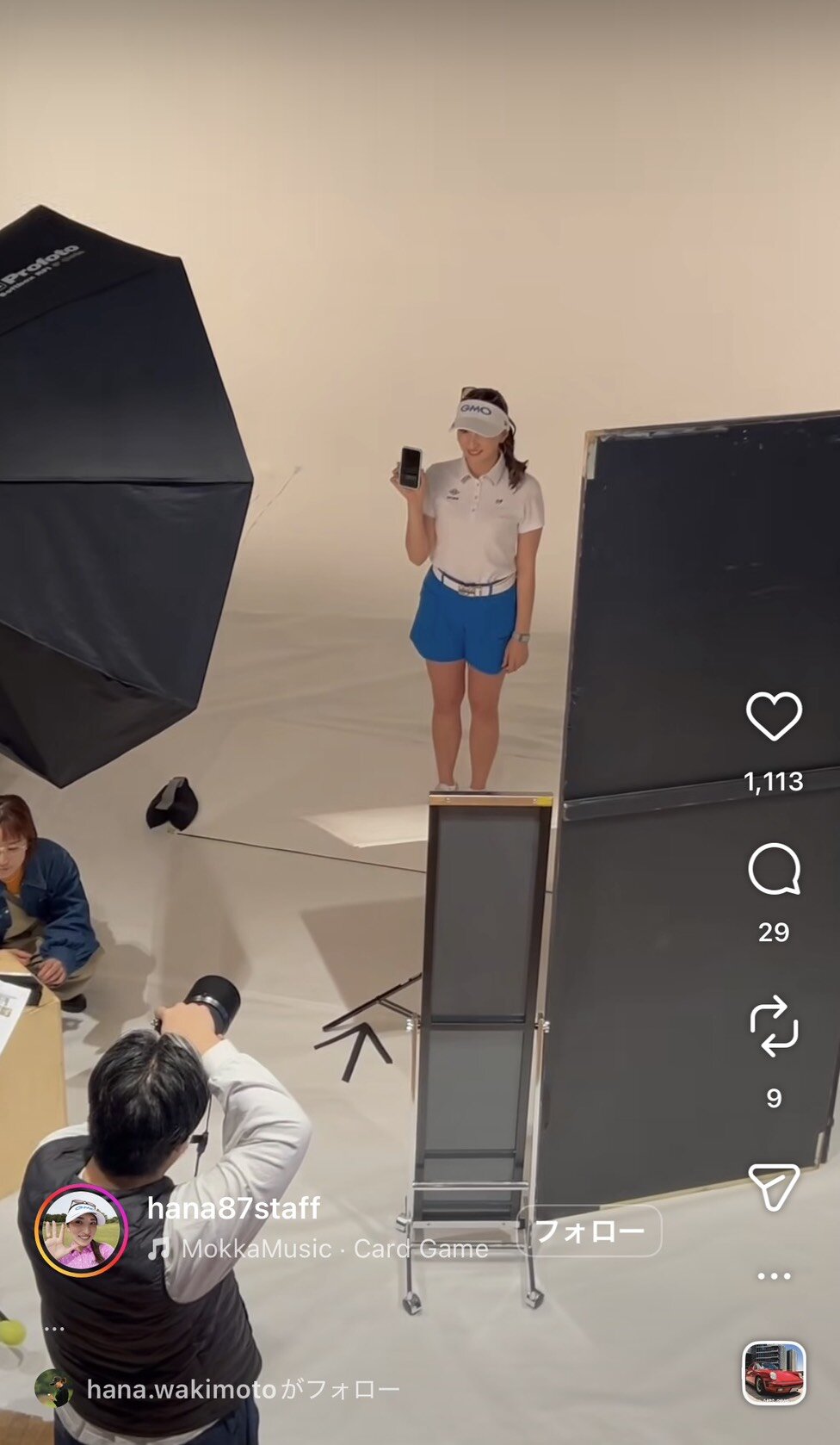 インスタグラムで宣伝写真を撮影する舞台裏が公開された脇元華（公式スタッフのインスタグラムから）