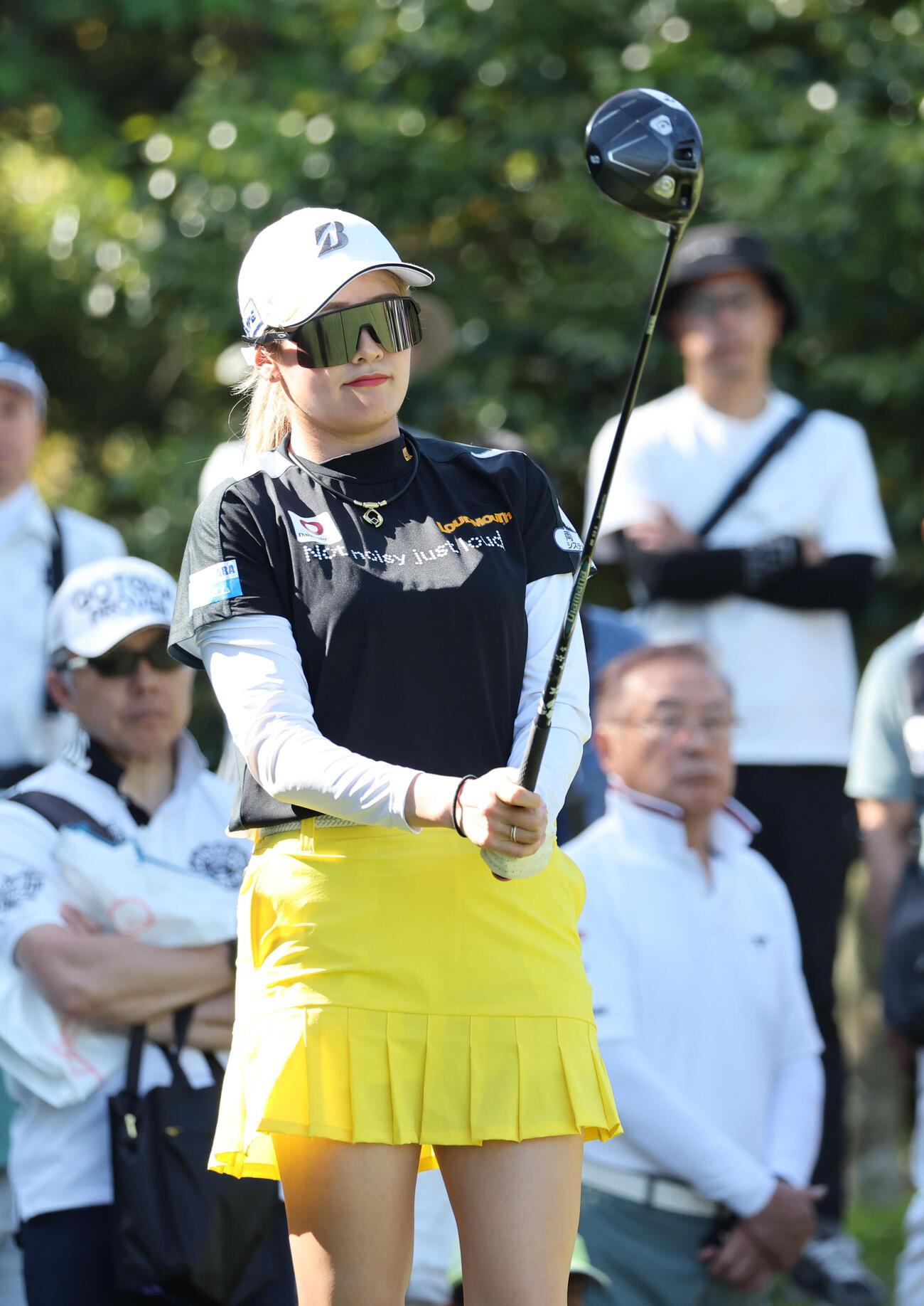 2番、ティーショットを放つ桑木志帆（撮影・梅根麻紀）