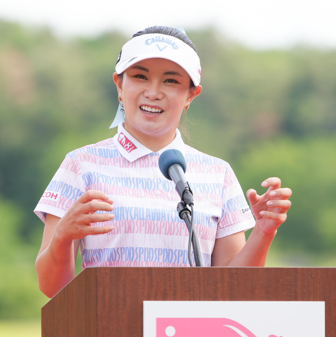 リゾートトラストレディース最終日　優勝スピーチする河本結（撮影・小沢裕）
