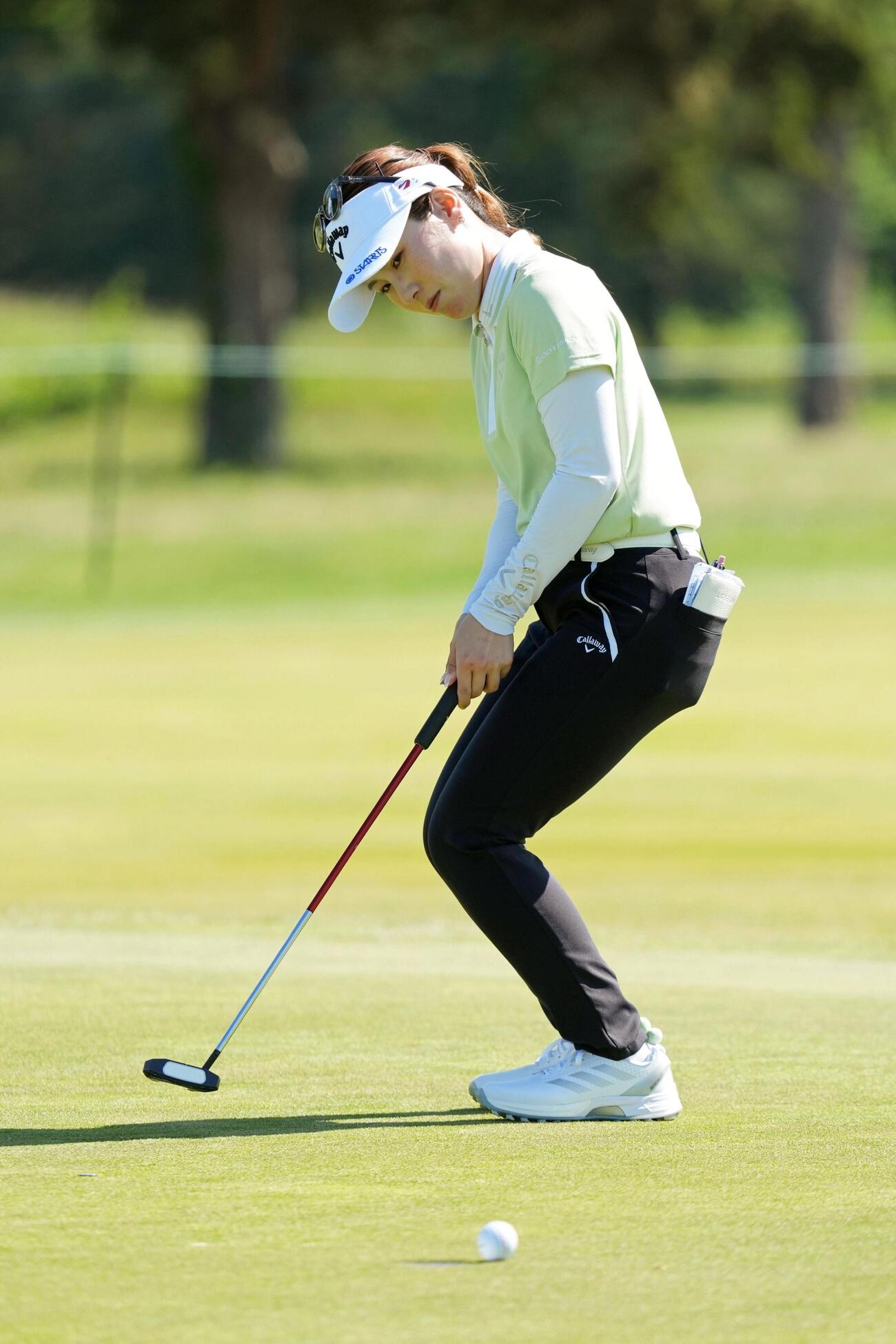 最終ラウンド、9番でバーディーパットを外した西村優菜。通算5オーバーで68位（共同）