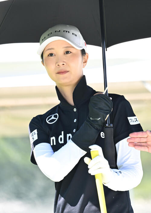 プロアマ戦に臨む金沢志奈（撮影・千葉一成）