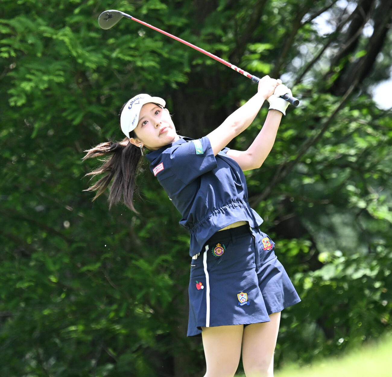 最終日、3番でティーショットを放つ吉田鈴（撮影・千葉一成）