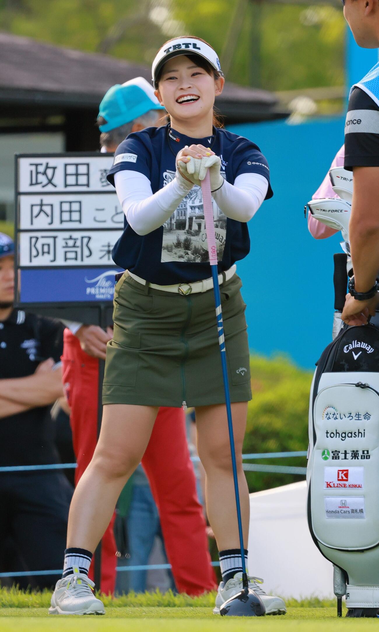 スタート前に笑顔を見せる政田夢乃（撮影・上山淳一）